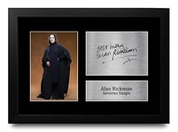 HWC Trading FR A4 Alan Rickman Harry Potter Severus Snape Cadeaux Imprimé Signé Autographe Photo pour les fans de cinéma - A4 Encadré