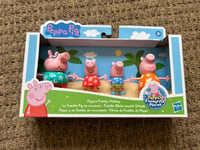 Peppa's Family Holiday 4 Pack Figure Assortment (New) Free P+P