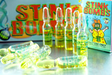 9 x Glass Stink Bombs Bomb Joke Shop Smell Fart Joke Prank  Rotten Eggs Boxed BN