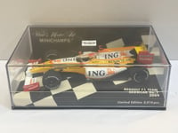 Minichamps 1:43 Renault F1 Team Showcar No. 7 2009 Nelson Piquet Jr. 400090077