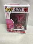 POP Valentine's Mando With Grogu: Official Mandalorian (hmv Exclusive) Pop Vinyl