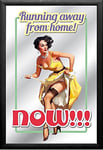 Empire Poster – Vintage Pin-Up – Running Away – Taille (cm), env. 20 x 30 - Miroir imprimé - Description : - Miroir Mural imprimé avec Cadre en Plastique Noir Aspect Bois
