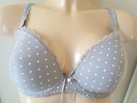 ANTINEA LISE CHARMEL SOUTIEN GORGE TAILLE 85C MODELE JETEE DE PERLES REF CCC8031