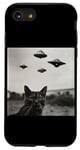 Coque pour iPhone SE (2020) / 7 / 8 Cat Selfie with UFO Weird 50s Photo ---