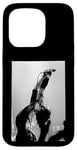 Coque pour iPhone 15 Pro Iggy Pop Live On Stage The Soldier Tour par Virginia Turbett