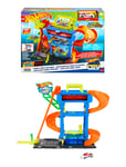 City Tunnel Twist Car Wash Patterned Hot Wheels