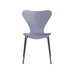 Fritz Hansen Sjuan 3107 stol lavender blue, färgad ask, grafitgrått stativ