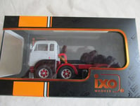 Miniature TRACTEUR FIAT 690 T1  1961 GRIS  IXO TR 176 1/43