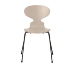 Fritz Hansen - Myran 3101 Light Beige Färgad Ask/Warm Graphite - Matstolar - designer_arne_jacobsen - Beige - Metall/Trä