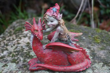 96162 C DRAGON  ELFE FIGURINE ROUGE    TROLLS PIXIE  PIXIES KORRIGAN  ANGE FEE