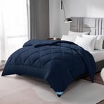 WAVVE Couette Tempérée 300GSM en Microfibre, Édredon Lit 2 Personnes 200x200 cm, Toutes 4 Saisons et Hiver pour Lit 140x190 160x200, Chaud Épais Garnissage 300g/m², 200 x 200 Bleu Marine