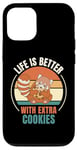 Coque pour iPhone 14 Retro Red Panda Retro Life est meilleure avec des biscuits supplémentaires