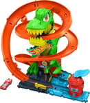 Hot Wheels Toy Car Track Set, City T-Rex Blaze Battle Playset & 1:64 Scale Die-Cast Firetruck, 18” Tall, Multiple Race Outcomes, Spinning Dinosaur Eyes, JBM73