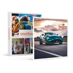 SMARTBOX - Coffret Cadeau Stage de pilotage : 2 tours sur le circuit de Nogaro école en Aston Martin Vantage F1 Edition-Sport & Aventure