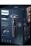Philips Electric Wet & Dry 7000 Series Shaver & Cleaning Pod. Model S7885/55