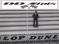F591 – DD Slots Carrera Scalextric Track-side Figure Seated Gentleman 1.32 Sc...