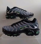 NIKE AIR MAX PLUS TN SIZE UK 6 EUR 40 (CZ7552 001) BLACK / GREY