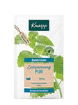 Kneipp Pure Relaxation Cristaux de bain – avec solution saline naturelle profonde de Luisenhall et huile essentielle naturelle de baume indien et extrait de mélisse – Harmonisant, 60 g