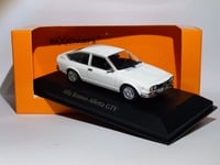 Alfa Roméo GTV de 1976 Blanche au 1/43 de Minichamps / Maxichamps 940120121