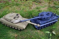 LARGE RC BATTLE TWIN TANK RADIO REMOTE CONTROL ABRAMS M1-A2 Vs TIGER-I