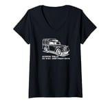 Womens Austin Tilly British WW2 Military Utility Truck V-Neck T-Shirt