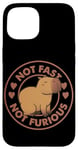 Coque pour iPhone 15 Badge parodie du film Capybara avec inscription « Not Fast Not Furious »