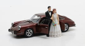 MATRIX SCALE MODELS - Voiture 4 portes de mariage 1971 couleur marron métalli...