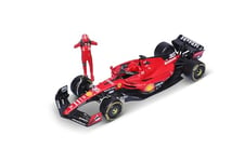 Bburago -1/24 Ferrari Racing F1 avec Pilote Leclerc Vehicule F1 Ferrari + Figurine #Leclerc avec Casque en métal à l'échelle 1/24ème