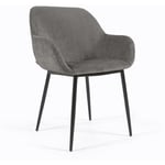 Chaise Konna en chenille gris foncé avec pieds en acier peint noir - Kave Home