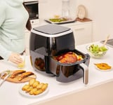 Amazon Basics 6 Litre Air Fryer with Digital Touchscreen and 8 Cooking 6L