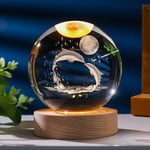 3D-kristallipallo LED-puisella pohjalla, USB-virtalähteellä lämmin valkoinen valo 3D Crystal Ball -yövalopistoke kodin sisustukseen, lapsille ja aikuisille