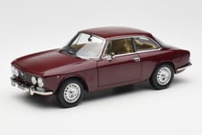 187916 Alfa Romeo 2000 GTV Maroon Red Norev 1/18