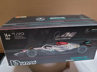 Mercedes AMG F1 W13 E Lewis Hamilton #44 2022 1/43 Bburago F1 avec pilote