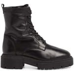 Bottines Tamaris  black casual closed booties