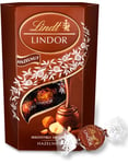 Lindt Lindor Hazelnut -  Melkesjokolade og Hasselnøtt Trøfler med Fyll 200 gram