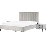 Ensemble de Chambre à Coucher Lit Double 180 x 200 cm avec Coffre et 2 Tables de Chevet Assorties en Velours Gris Clair Moderne et Glamour Beliani