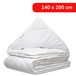 alpina Couette 140x200 cm - Duvet 1 Personne et 4 Saisons - Lavable en Machine à 40 degrés - Matériau à Séchage Rapide et Respirant - Couette Été et Hiver - Polyester - Blanc