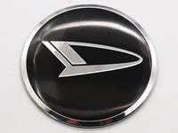 (56 musta capDaihatsu musta) 4 kpl Daihatsu Dn Trec Logo Auton tunnus Pyörän keskinapakorkki Automaattivanteen korjaus merkin kannet Tarra Muotoilutarvikkeet