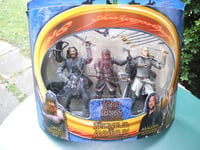 TOY BIZ LORD OF THE RINGS SEIGNEUR DES ANNEAUX COFFRET 3 FIGURINES RARE MINT.