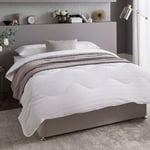 The Fine Bedding Company - Boutique Silk Duvet - 13.5 Tog - All Season - Luxury Bedding - Machine Washable - Single