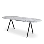 Friends & Founders - Saw Dining Table Rounded, White Marble - Frame Black Stained Ash - Spisebord - Ida Linea Hildebrand - Svart - Metall/Stein