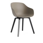 HAY - AAC222 Chair Black WB Lacq Oak Base Khaki 2.0 Shell - Spisestoler - Hee Welling - Grå - Tre/Plast