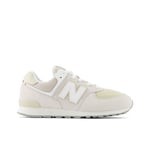 Boy's Trainers New Balance Juniors 574 Lace up Casual in White