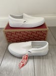 VANS Classic Slip-On True White Unisex Plimsolls UK Size 6 BNIB -