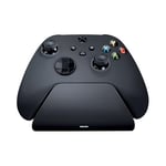 Razer Universal Quick Charging Stand (Carbon Black) - pour Manettes de Xbox (Charge Rapide, Contact Magnétique, Compatibilité Universelle, Navigation à Une Main) Noir