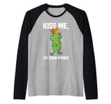 Carnival Frog KISS ME I'M YOUR PRINCE Funny Carnival Raglan Baseball Tee