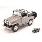 TOYOTA FJ40 OPEN 1974 SILVER 1:24 MotorMax Auto Stradali Modellino