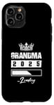 Coque pour iPhone 11 Pro Grandma 2025 Loading | Citation de famille amusante