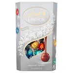 Lindt Lindor Silver Assorted ChocolateTruffles Box Extra Large - Approx 48 balls, 600g - Chocolate Truffles with a Smooth Melting Filling - Gift Present or Sharing Box - Christmas, Birthday