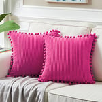 Fancy Homi Lot de 2 Housses de Coussin décoratives carrées avec Pompons en Velours côtelé uni et Doux, pour Salon, canapé, Chambre à Coucher, 45 x 45 cm, Rose Vif